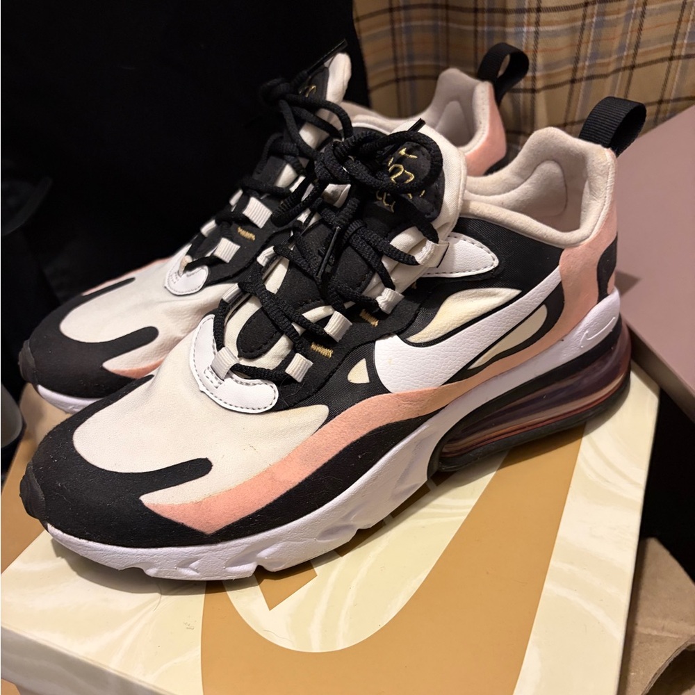 NIKE AIRMAX 270 REACT